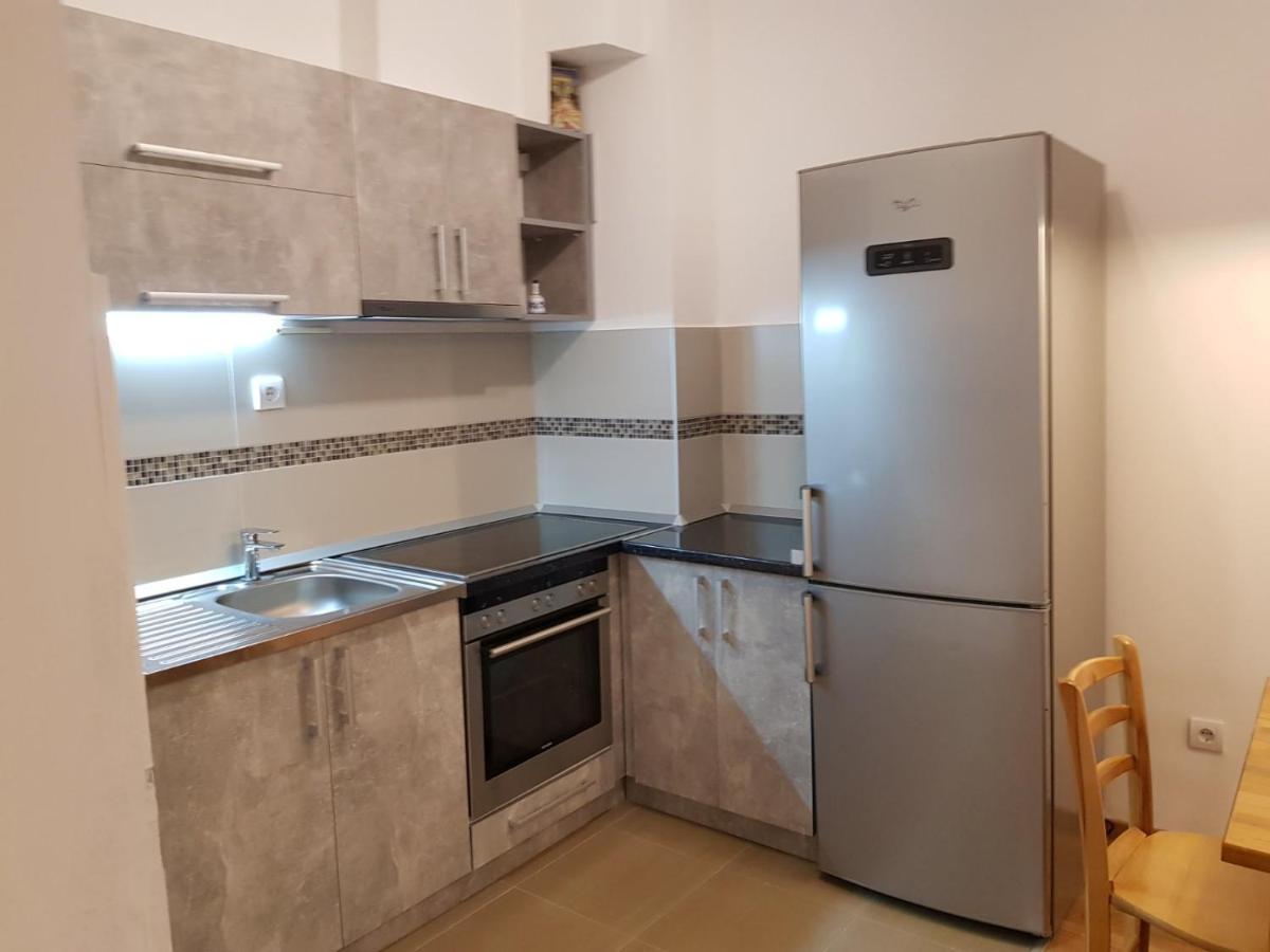 Aurora Appartement Subotica Buitenkant foto